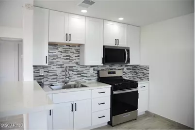11033 N 16th Avenue #3, Phoenix, AZ 85029 - Photo 1