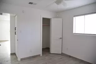 11033 N 16th Ave, Phoenix, AZ 85029 - Photo 8