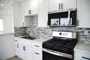 11033 N 16th Ave, Phoenix, AZ 85029 - Photo 4