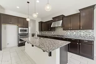 1083 E Holland Park Dr, Gilbert, AZ 85297 - Photo 12