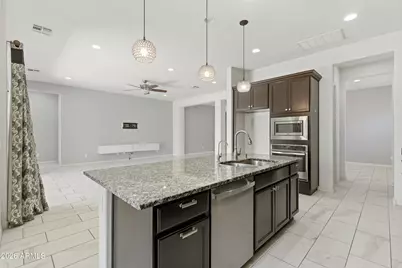 1083 E Holland Park Drive, Gilbert, AZ 85297 - Photo 10
