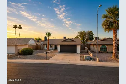 4617 W Echo Lane, Glendale, AZ 85302 - Photo 2