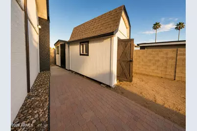 4617 W Echo Lane, Glendale, AZ 85302 - Photo 16