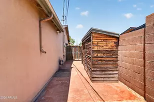 211 E Papago Dr, Tempe, AZ 85288 - Photo 16