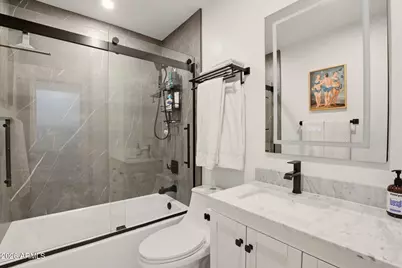 3702 E Monterosa Street #6, Phoenix, AZ 85018 - Photo 12