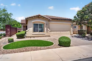 950 W Sisso Tree Ave, San Tan Valley, AZ 85140 - Photo 2