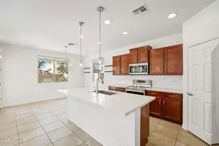 7326 N 89th Ln, Glendale, AZ 85305 - Photo 6