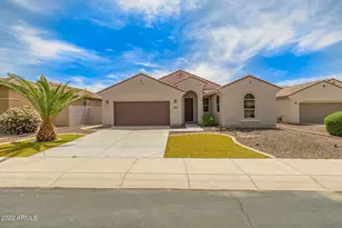 1891 W Pelican Dr, Chandler, AZ 85286 - Photo 1