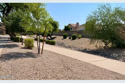 22014 N 73rd Lane, Glendale, AZ 85310 - Photo 16