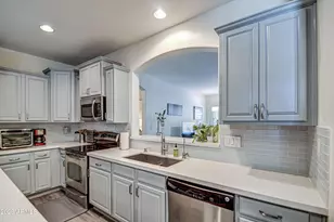 12218 W Calle Hermosa Ln, Avondale, AZ 85323 - Photo 16