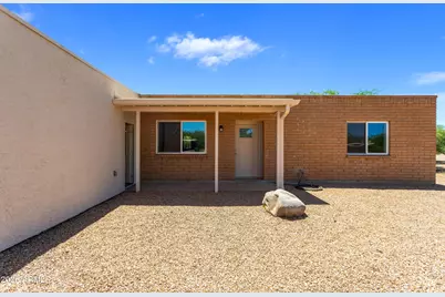 2061 N Laurel Place, Huachuca City, AZ 85616 - Photo 2