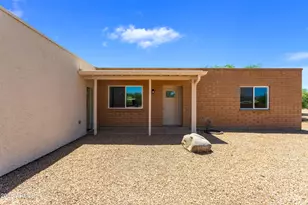 2061 N Laurel Pl, Huachuca City, AZ 85616 - Photo 2
