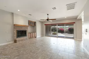 9909 S 6th Pl, Phoenix, AZ 85042 - Photo 12
