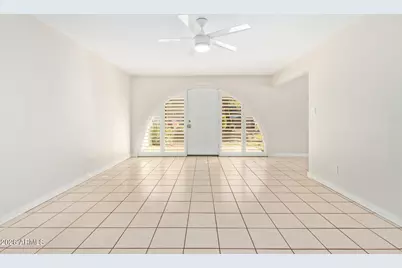 4114 E Calle Redonda -- #48, Phoenix, AZ 85018 - Photo 4