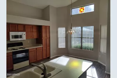 12917 W Wilshire Drive, Avondale, AZ 85392 - Photo 6