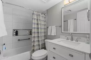 208 E Oxford Dr, Tempe, AZ 85283 - Photo 20