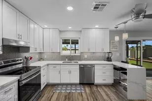 208 E Oxford Dr, Tempe, AZ 85283 - Photo 4