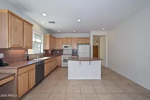 8436 W Alyssa Ln, Peoria, AZ 85383 - Photo 10
