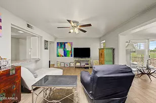 11016 N Coggins Dr, Sun City, AZ 85351 - Photo 16