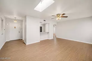 11016 N Coggins Dr, Sun City, AZ 85351 - Photo 12
