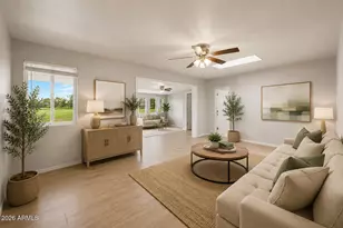 11016 N Coggins Dr, Sun City, AZ 85351 - Photo 8
