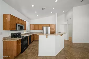7229 S 39th Way, Phoenix, AZ 85042 - Photo 32