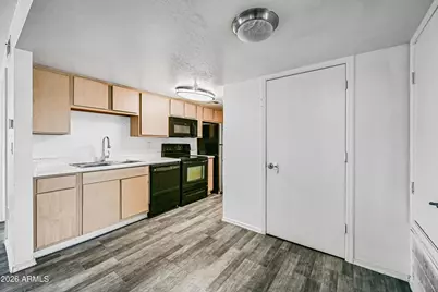 3065 N 67th Avenue #120, Phoenix, AZ 85033 - Photo 6