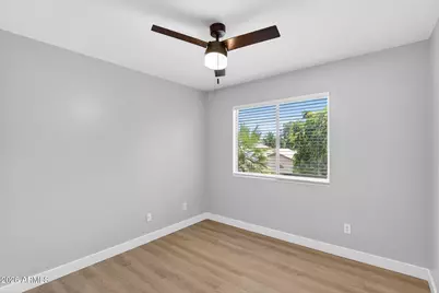 219 W Angela Drive, Phoenix, AZ 85023 - Photo 44