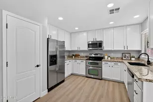 219 W Angela Dr, Phoenix, AZ 85023 - Photo 8