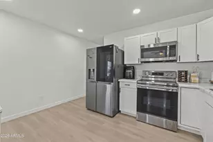 4450 E Alta Vista Rd, Phoenix, AZ 85042 - Photo 6
