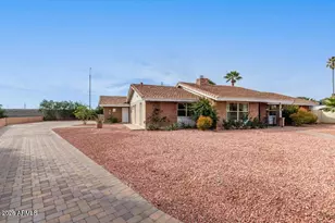 956 Castillo Dr E, Litchfield Park, AZ 85340 - Photo 4