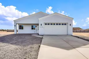 10153 W Wenden Dr, Arizona City, AZ 85123 - Photo 1
