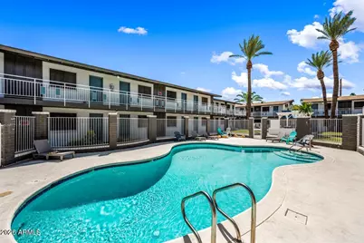 3025 N 32nd Street #Apt 13, Phoenix, AZ 85018 - Photo 16