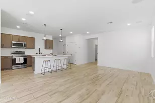 18460 W Jessie Ln, Surprise, AZ 85387 - Photo 10