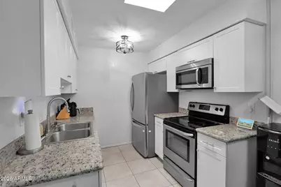 8161 N 107th Avenue #98, Peoria, AZ 85345 - Photo 4