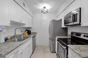 8161 N 107th Ave, Peoria, AZ 85345 - Photo 10