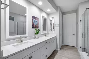 21622 N 59th Wy, Phoenix, AZ 85054 - Photo 12