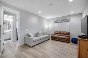 21622 N 59th Wy, Phoenix, AZ 85054 - Photo 20
