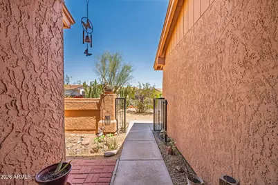 10020 S 46th Place, Phoenix, AZ 85044 - Photo 6