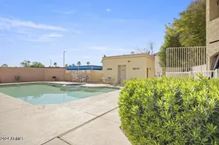 12221 W Bell Rd, Surprise, AZ 85378 - Photo 20