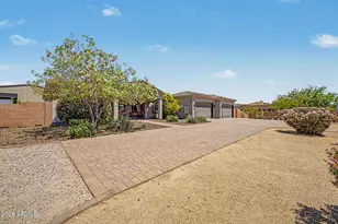 2639 W Lavitt Ln, Phoenix, AZ 85086 - Photo 42