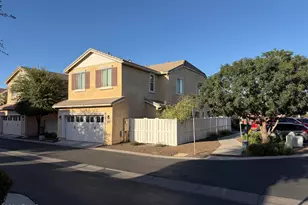 2275 S Agnes Ln, Gilbert, AZ 85295 - Photo 2