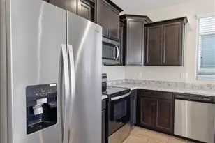7119 W Golden Ln, Peoria, AZ 85345 - Photo 40