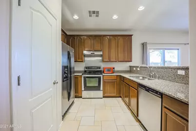 12990 N 88th Lane, Peoria, AZ 85381 - Photo 10