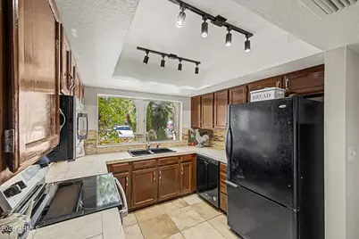 2627 W Obispo Circle, Mesa, AZ 85202 - Photo 2
