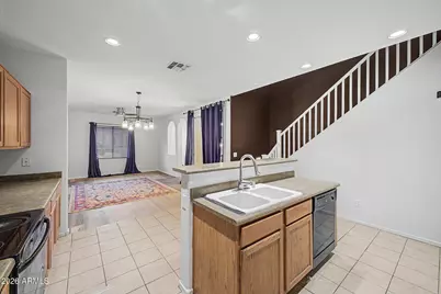1944 N 77th Glen, Phoenix, AZ 85035 - Photo 10