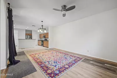 1944 N 77th Glen, Phoenix, AZ 85035 - Photo 6