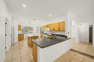 6392 S Callaway Dr, Chandler, AZ 85249 - Photo 10