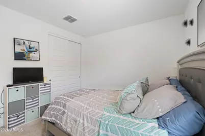 9512 W Turney Avenue, Phoenix, AZ 85037 - Photo 16