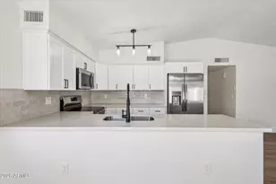 824 W Malibu Dr, Tempe, AZ 85282 - Photo 8